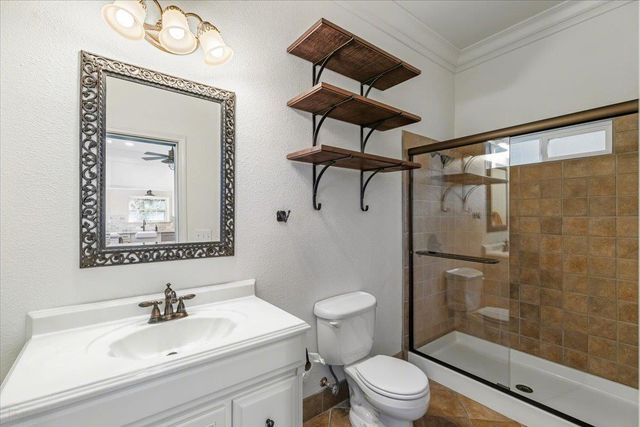 9904 Fox Borough Dr, Oakdale, CA 95361