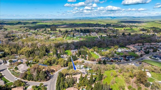 9904 Fox Borough Dr, Oakdale, CA 95361