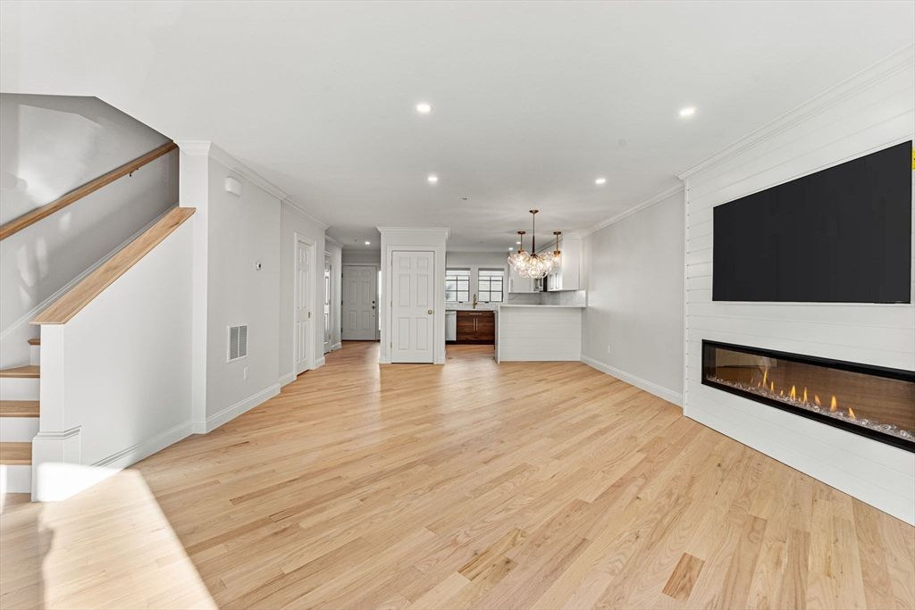 7 Chatham Street 7A, Watertown, MA 02472