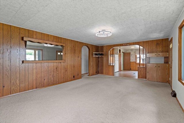 243 E CHICAGO ROAD, Wautoma, WI 54982