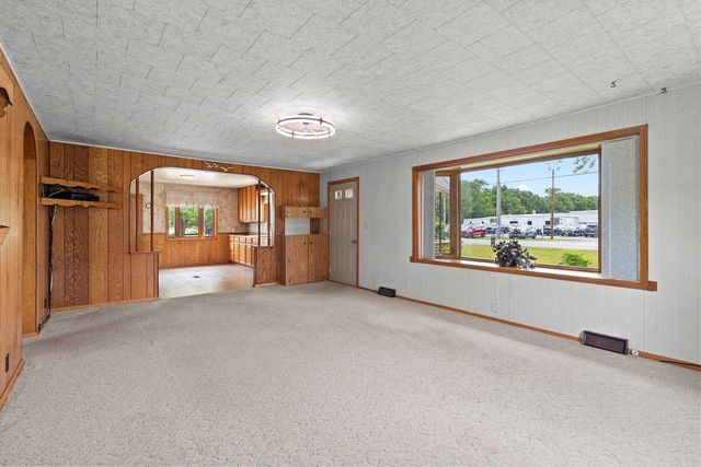 243 E CHICAGO ROAD, Wautoma, WI 54982