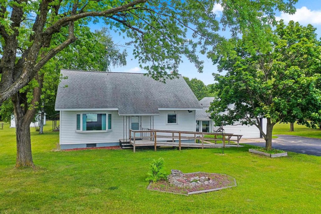 243 E CHICAGO ROAD, Wautoma, WI 54982