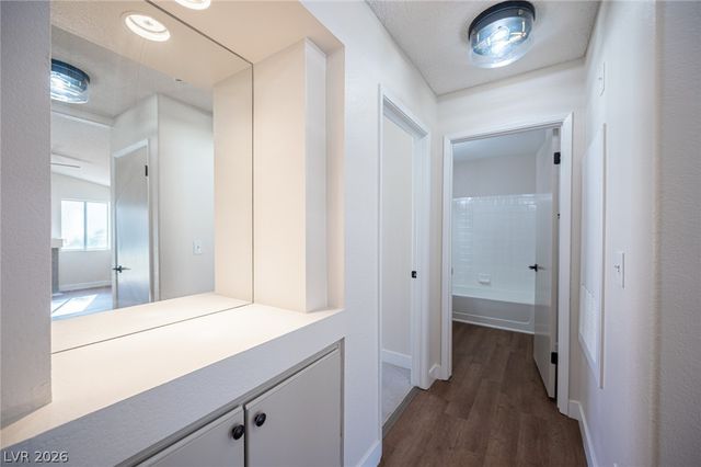 7904 Ryandale Circle 202, Las Vegas, NV 89145