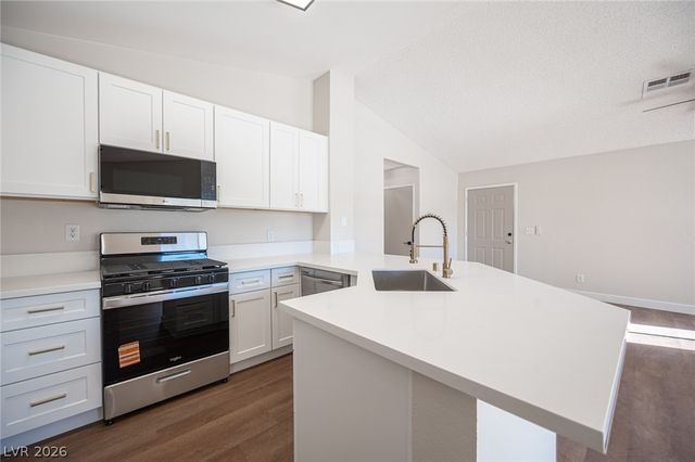 7904 Ryandale Circle 202, Las Vegas, NV 89145