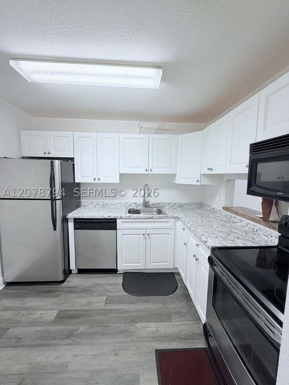 5201 Geneva Way 311, Doral, FL 33166