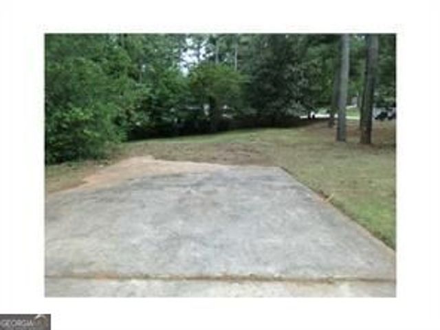 411 Safari Circle 1, Stone Mountain, GA 30083