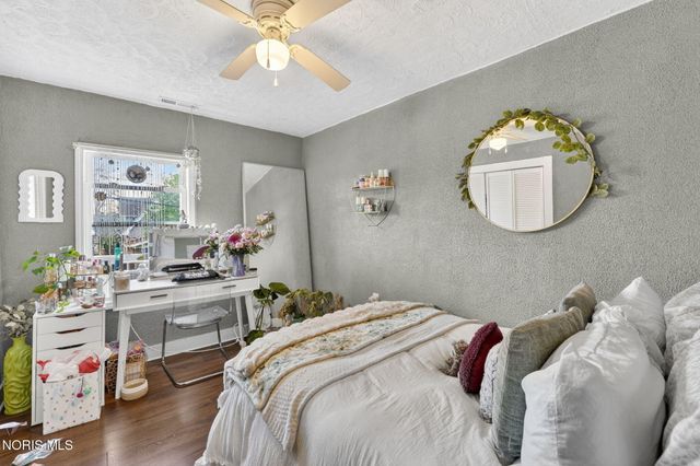 1924 Greenwood Avenue, Toledo, OH 43605