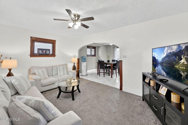 1924 Greenwood Avenue, Toledo, OH 43605