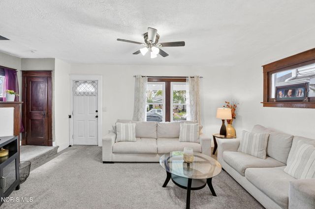 1924 Greenwood Avenue, Toledo, OH 43605