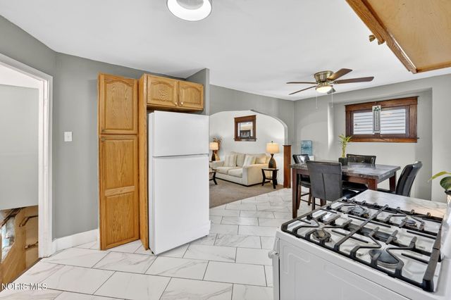 1924 Greenwood Avenue, Toledo, OH 43605