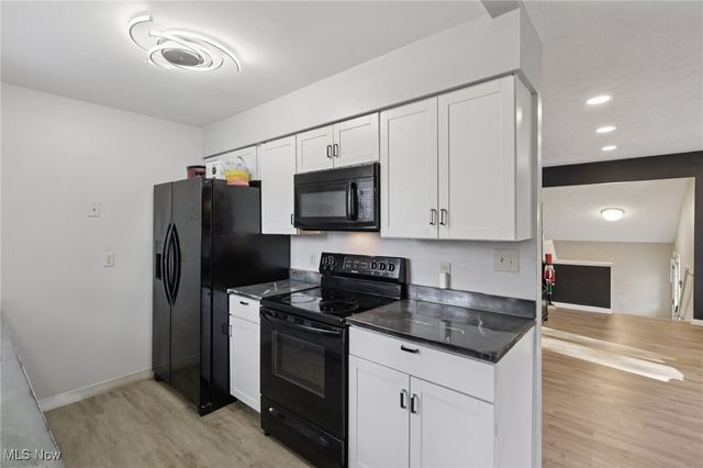 1010 Cree Avenue, Akron, OH 44305