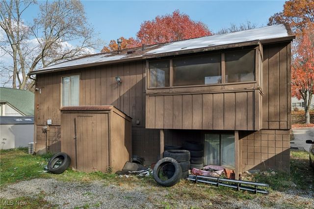 1010 Cree Avenue, Akron, OH 44305