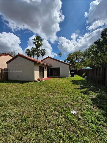 17316 NW 63rd Ave, Hialeah, FL 33015