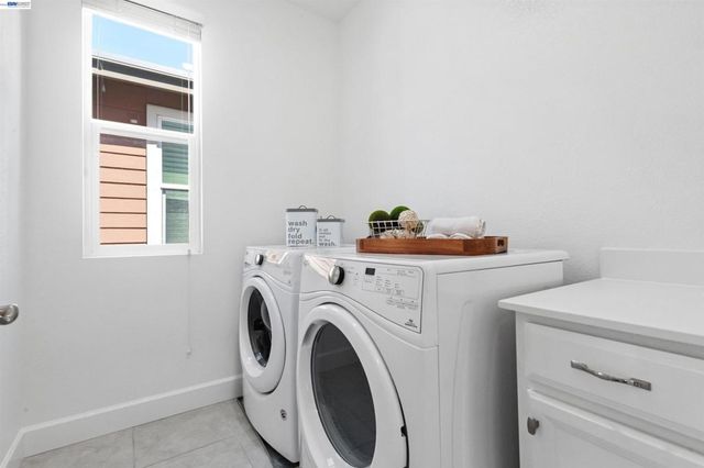 4272 Healdsburg Way, Dublin, CA 94568