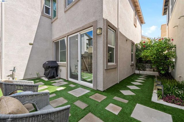 4272 Healdsburg Way, Dublin, CA 94568
