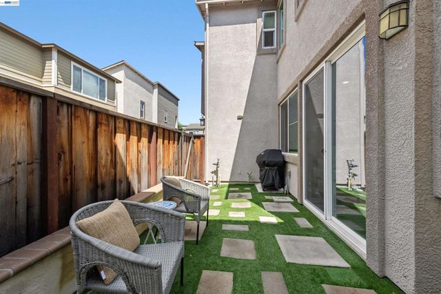 4272 Healdsburg Way, Dublin, CA 94568