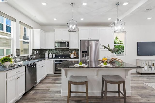 4272 Healdsburg Way, Dublin, CA 94568