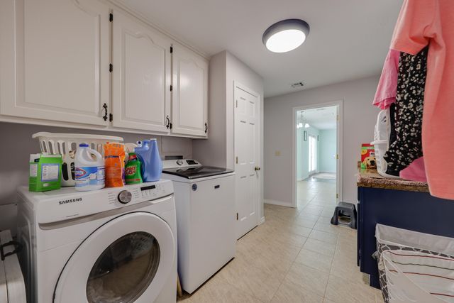 25600 S 640 Road, Grove, OK 74344