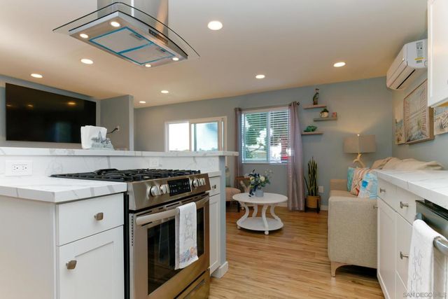 2729 Erie St, San Diego, CA 92117