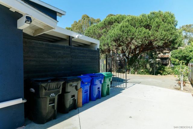 2729 Erie St, San Diego, CA 92117