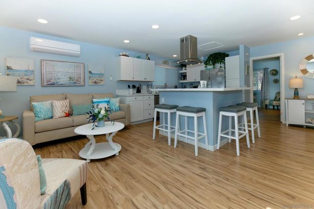 2729 Erie St, San Diego, CA 92117