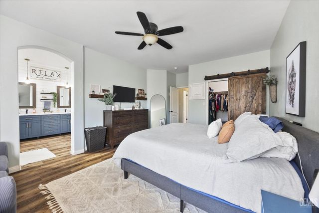 8203 Sea Meadow Lane, Bakersfield, CA 93312