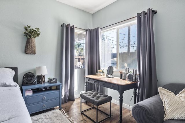 8203 Sea Meadow Lane, Bakersfield, CA 93312