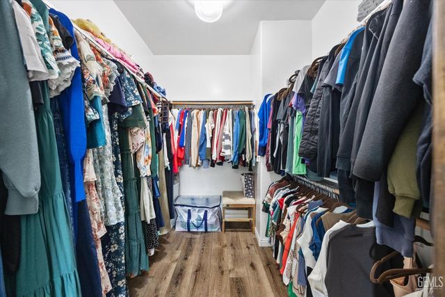 8203 Sea Meadow Lane, Bakersfield, CA 93312