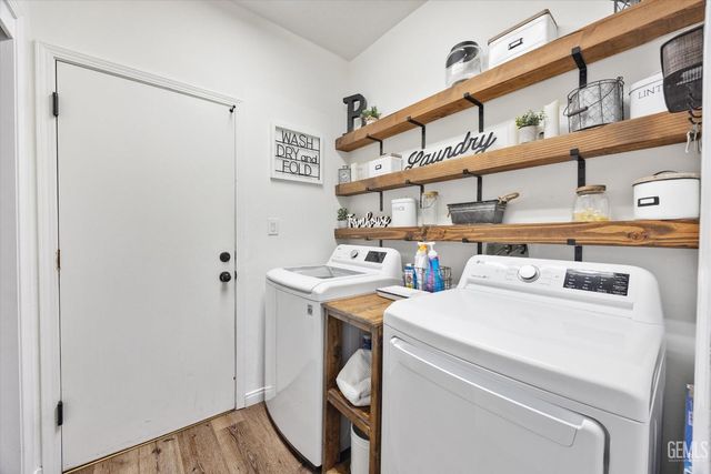 8203 Sea Meadow Lane, Bakersfield, CA 93312