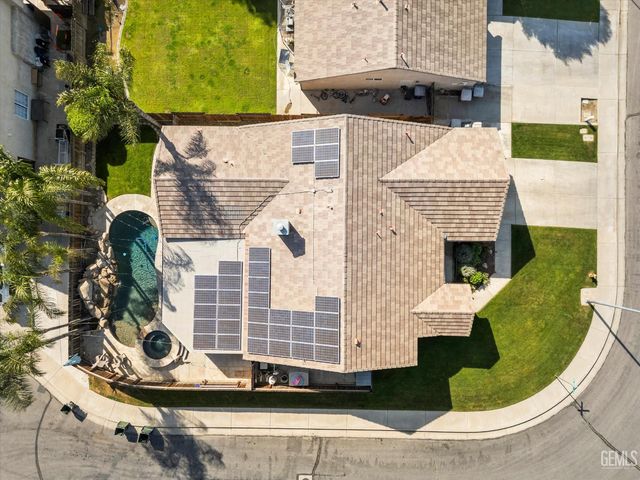 8203 Sea Meadow Lane, Bakersfield, CA 93312