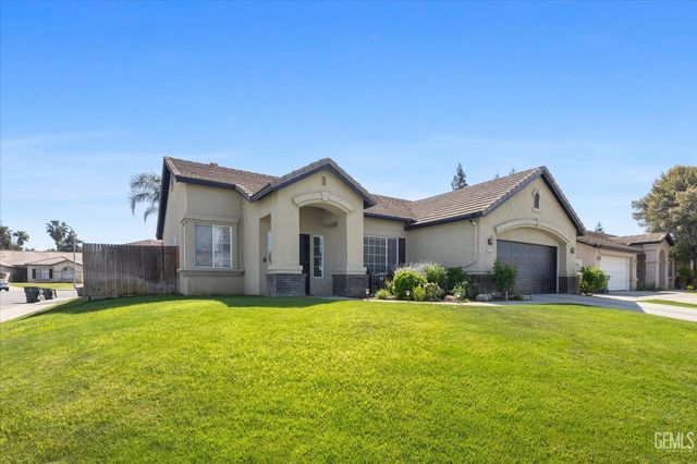 8203 Sea Meadow Lane, Bakersfield, CA 93312