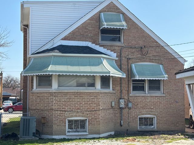 4920 N Nagle Street, Chicago, IL 60630