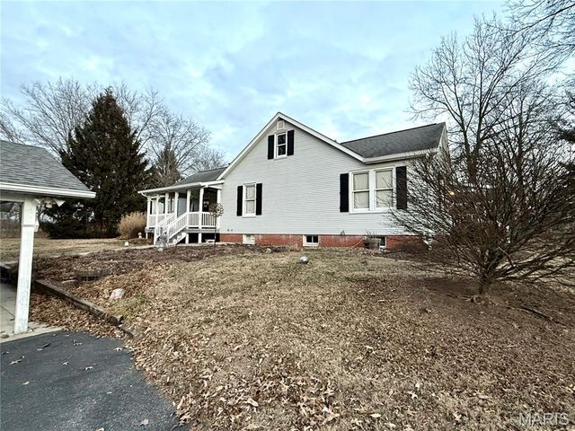 5825 Redbud Lane, Edwardsville, IL 62025