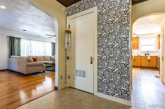 5825 Redbud Lane, Edwardsville, IL 62025