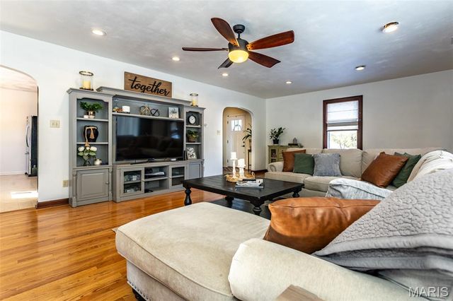 5825 Redbud Lane, Edwardsville, IL 62025