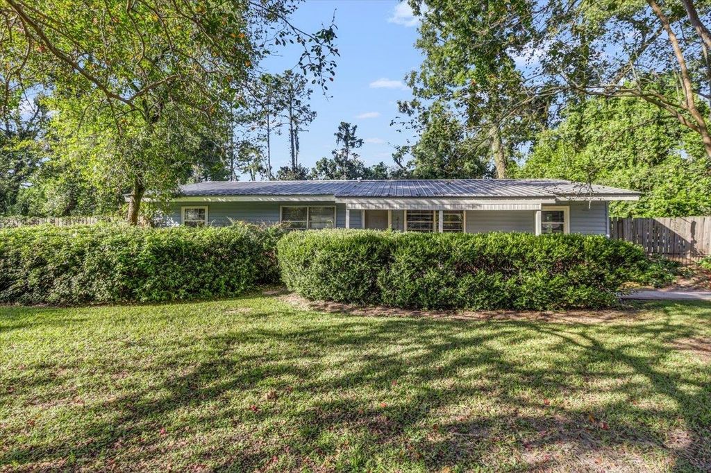 2127 Oxford Road, Tallahassee, FL 32304