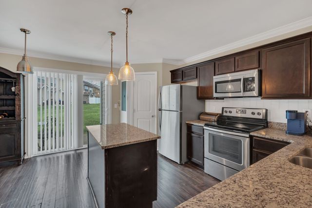 127 Cobblestone Place Dr, Goodlettsville, TN 37072