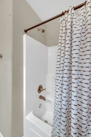 127 Cobblestone Place Dr, Goodlettsville, TN 37072