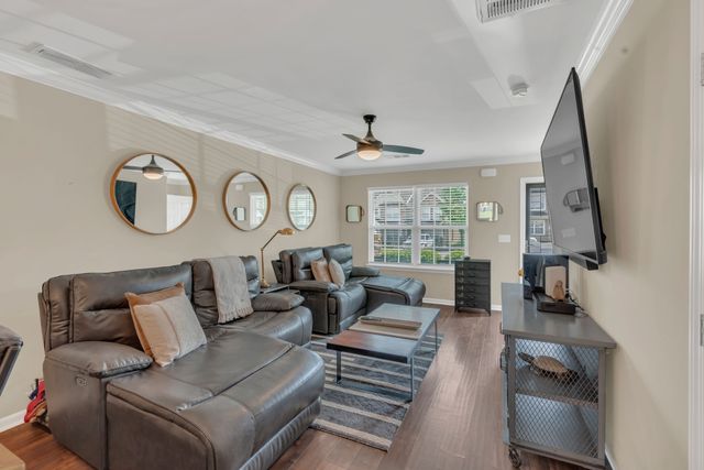 127 Cobblestone Place Dr, Goodlettsville, TN 37072