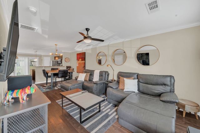 127 Cobblestone Place Dr, Goodlettsville, TN 37072