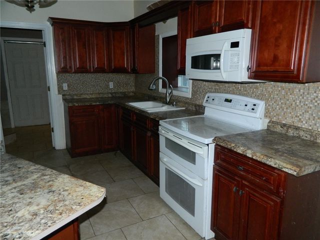 19 Hilton Drive, Johnston, RI 02919