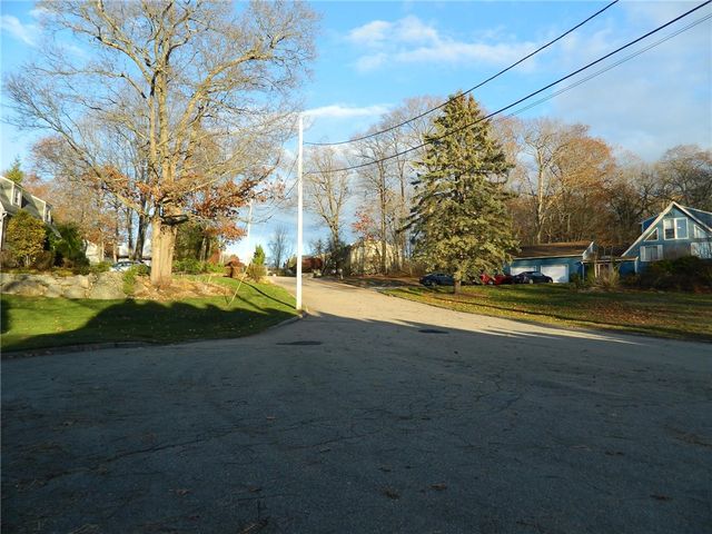 19 Hilton Drive, Johnston, RI 02919