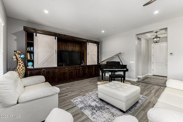 9753 W ROWEL Road, Peoria, AZ 85383