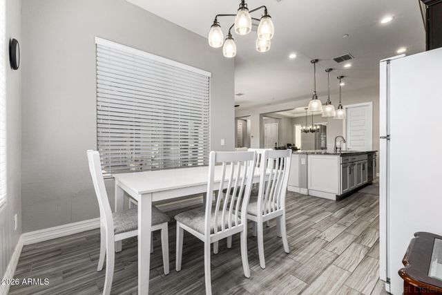 9753 W ROWEL Road, Peoria, AZ 85383