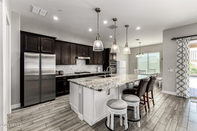 9753 W ROWEL Road, Peoria, AZ 85383