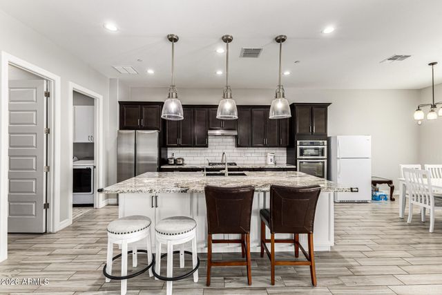 9753 W ROWEL Road, Peoria, AZ 85383