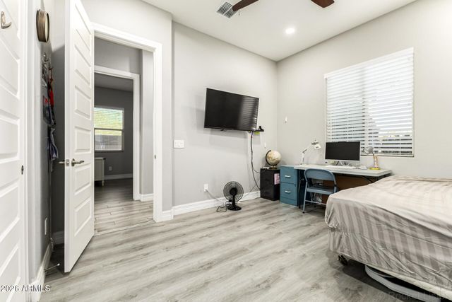 9753 W ROWEL Road, Peoria, AZ 85383