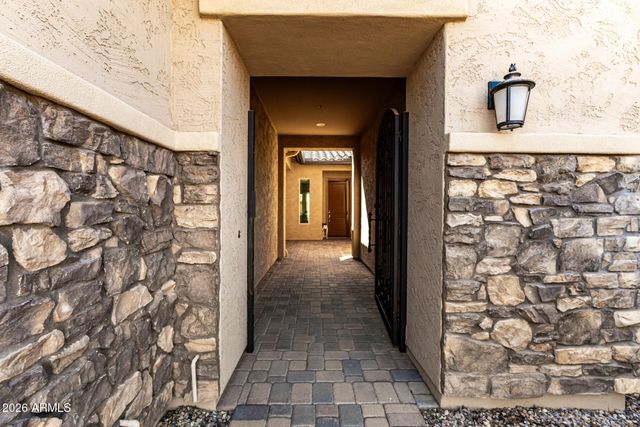 9753 W ROWEL Road, Peoria, AZ 85383