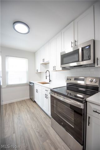 19901 Van Aken Boulevard 205, Shaker Heights, OH 44122