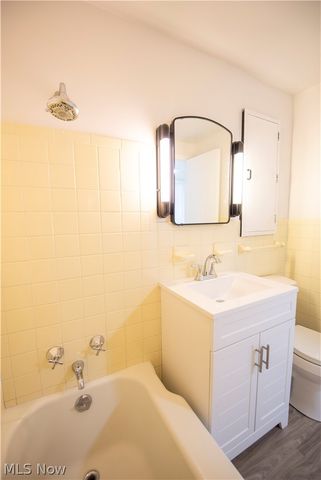 19901 Van Aken Boulevard 205, Shaker Heights, OH 44122